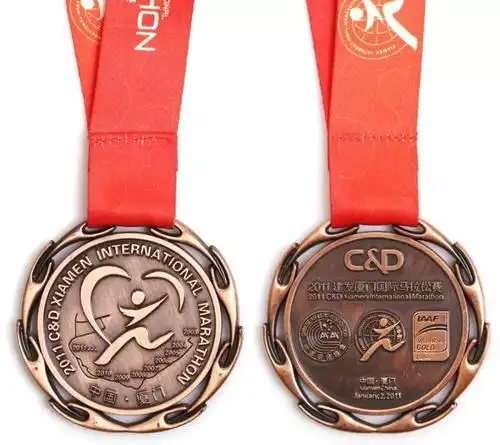 厦门马拉松历届完赛奖牌一览!每一枚奖牌,都述说着一段故事
