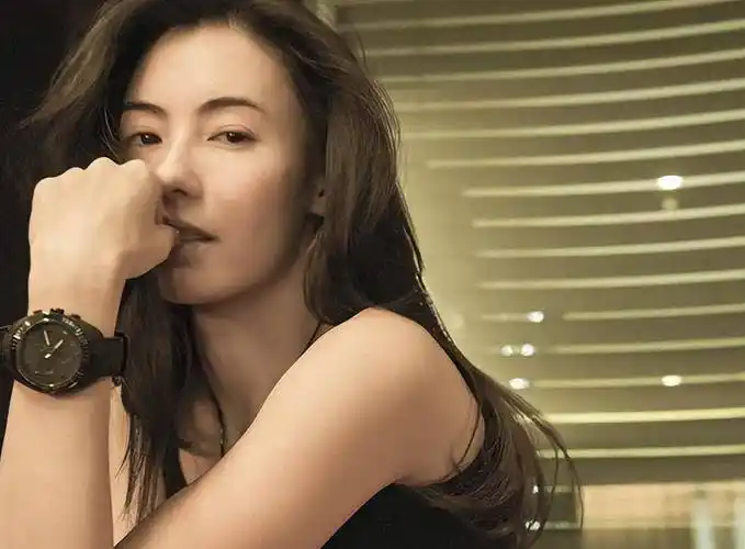 疑似张柏芝三胎容貌曝光,五官深邃混血感强,孩子生父究竟是谁?