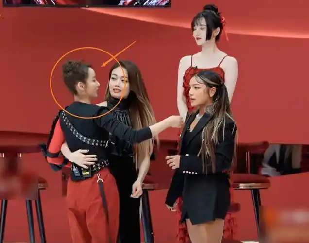 吕一因落选而难过流泪在周笔畅连声安慰后她的肚量却令人无言