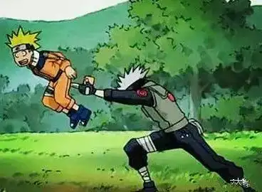 其中一招名为千年杀招在学校里流行,特别是在男生之间.