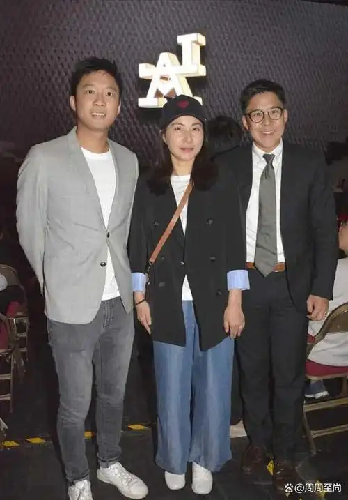 赌王何鸿燊的女儿何超琼与四房妻子梁安琪也特意前来,令活动更添光彩.