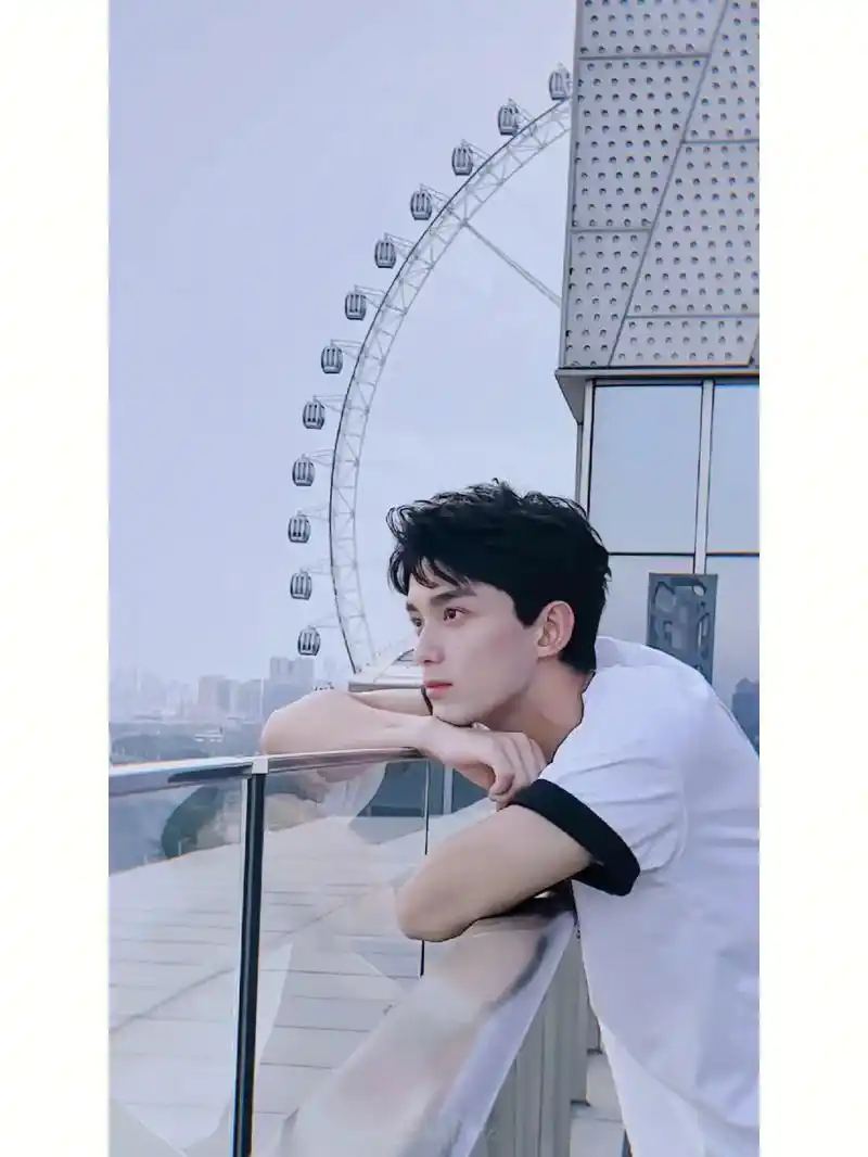 壁纸,喜欢的拿走#壁纸 #吴磊leo  - 抖音