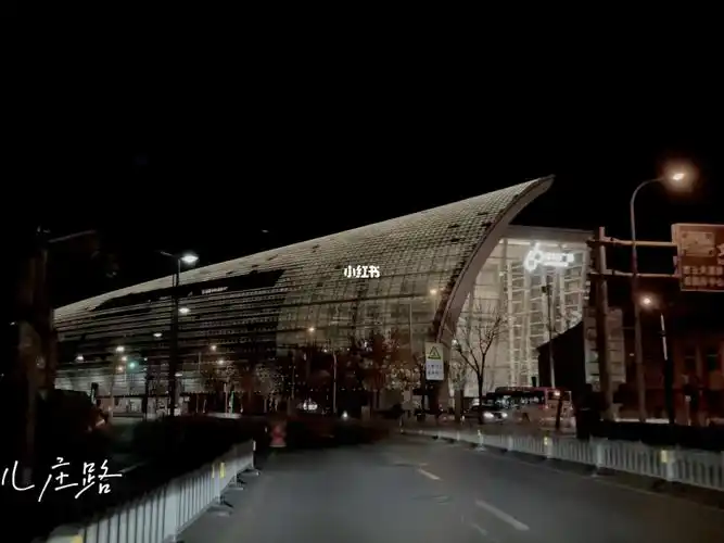 天津疫情突袭下的晚高峰