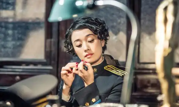 剃刀边缘关海丹身份第几集暴露 许从良一路保驾护航赢芳心