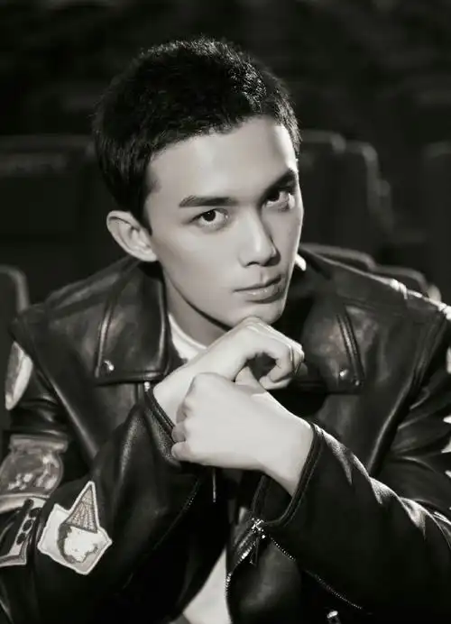 吴磊林亦扬#wl#吴磊在暴雪时分#好俊的寸头小子