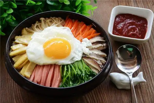 去韩国必吃的十大美食 大酱汤历史悠久可追溯朝鲜王朝