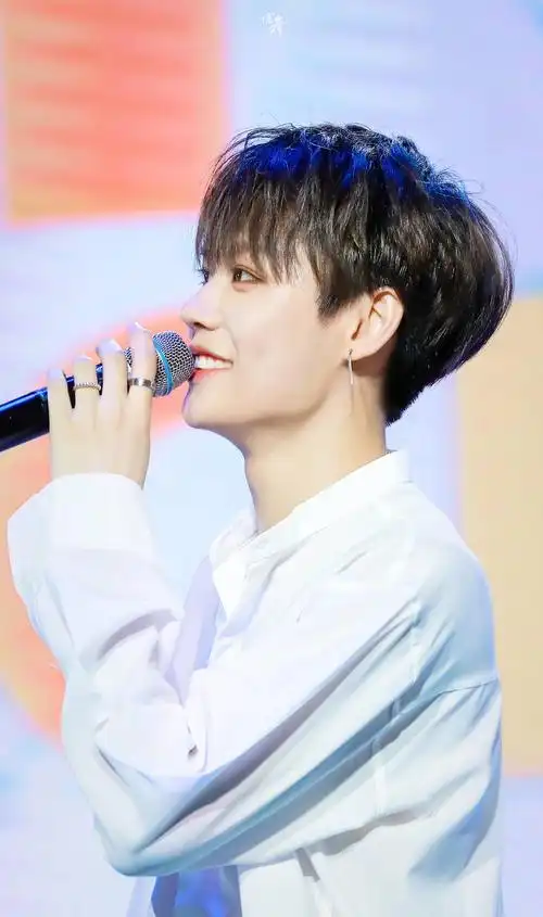 林彦俊生贺楼266我爱你精确到侧脸九十度