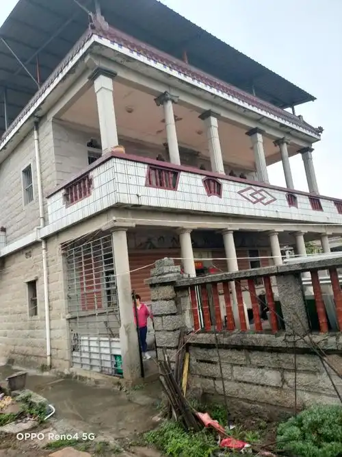 虎窟村周边政府机关 惠安县涂寨镇委                     地址:福建