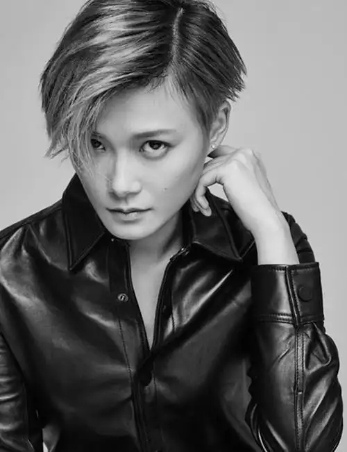 李宇春上亿身价依旧单身,真正原因让人心疼!