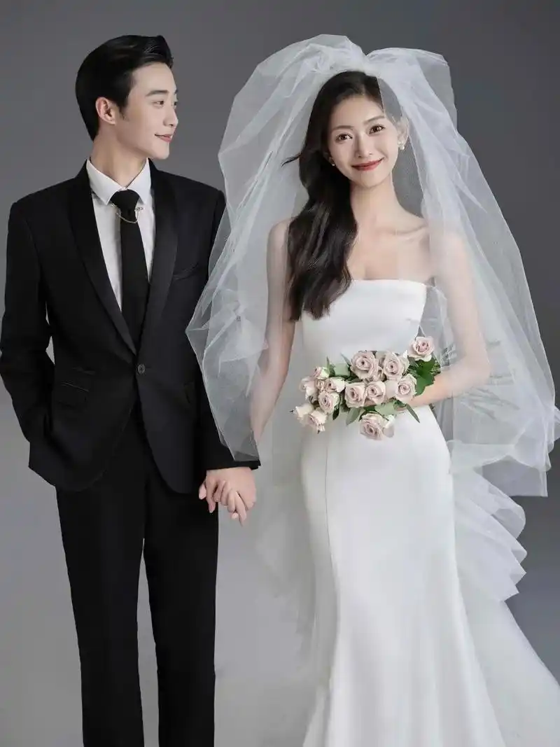 结婚必拍的室内简约韩式婚纱照75