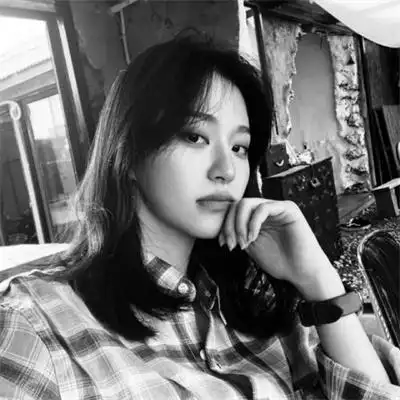 黑白女生头像高冷霸气性感性感妩媚黑色系女头图片