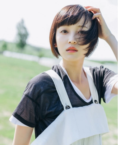 虞朗短发形象,尽显青春阳光的清纯活力!