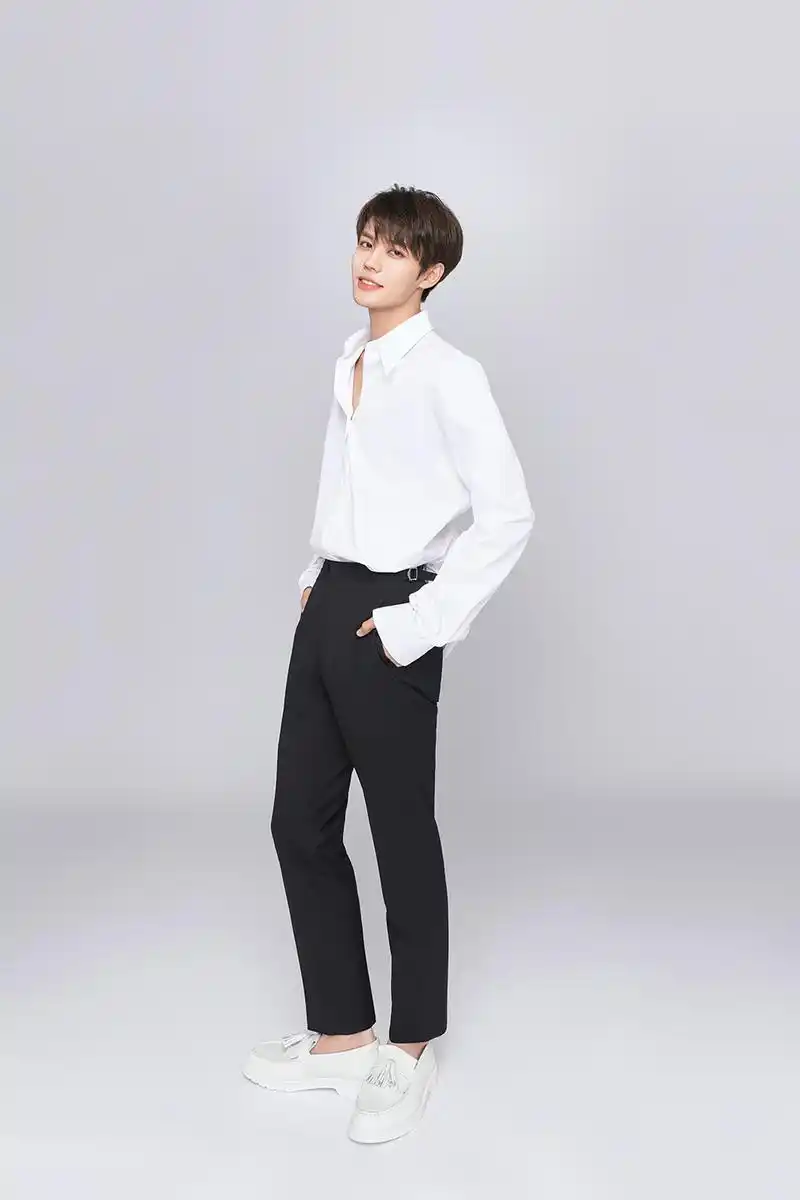 代偶像男团tangram;通过《创造101》被大家熟悉,内地新锐女歌手强东玥