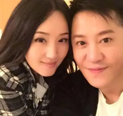 图歌手杨钰莹老公是谁老公儿子照片仅是传闻