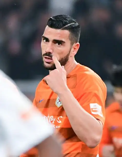 半场战报-佩莱梅开二度险戴帽 鲁能主场暂2-0卓尔_段刘愚