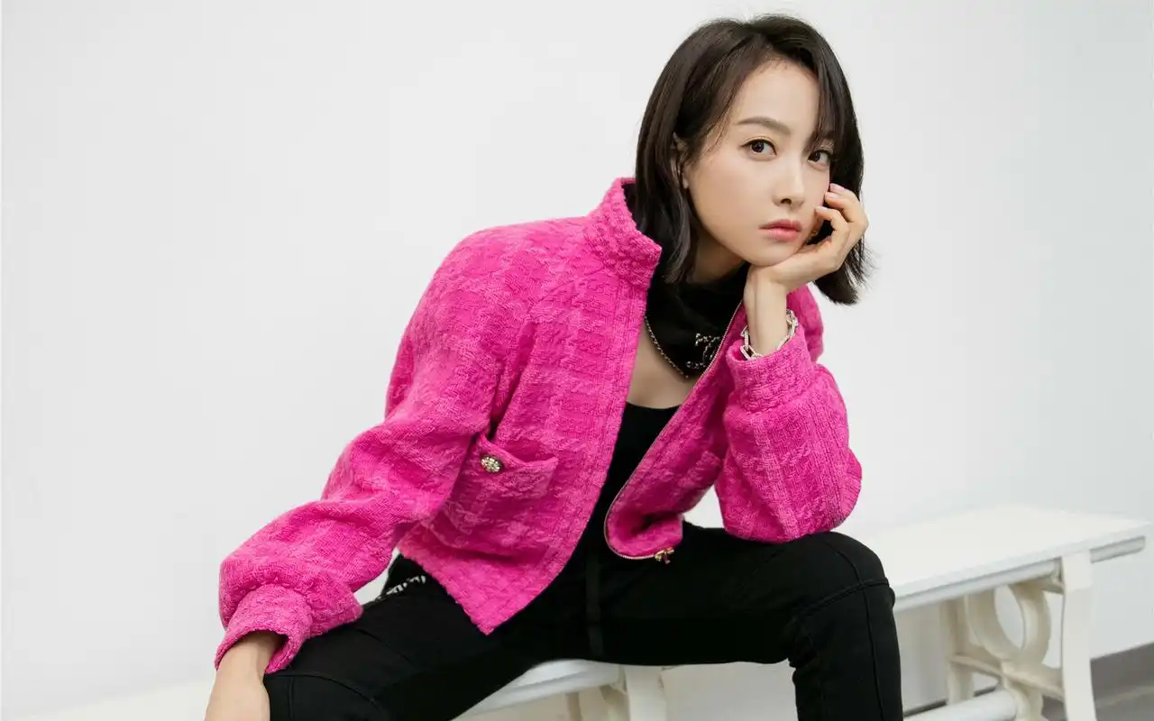 宋茜随性靓丽写真图片桌面壁纸