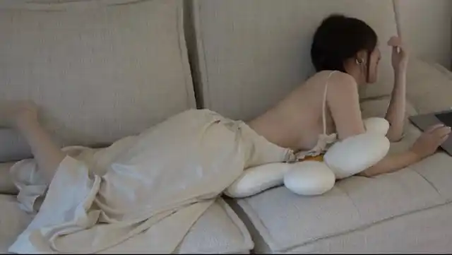 演员李菲儿太大胆了,晒居家清凉照,粉丝直呼姐姐穿着好清凉