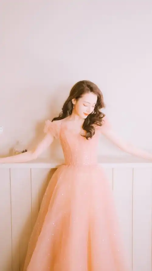 迪丽热巴壁纸笑靥如花好有感染力啊第一眼就让人心动