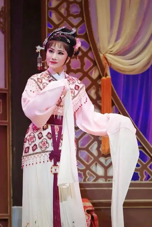 31st】看"梅花奖"得主王志萍教学《西园记·自从与张君见一面》_越剧