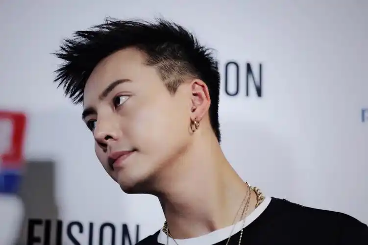 【陈伟霆 william chan】180328 reebok dmx… - 堆糖,美图壁纸兴趣