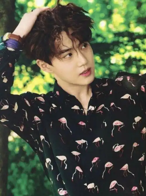 推出了《咆哮》,《overdose》,《call me baby》,《love shot》等许多