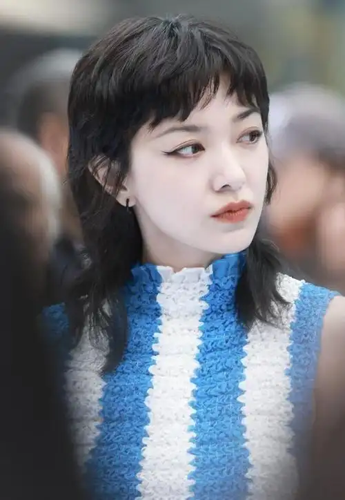 郭采洁现身成都为品牌活动站台|成都市|华语歌手|华语音乐_网易订阅