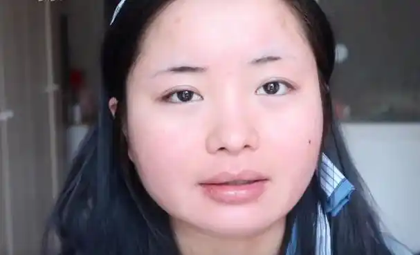 大饼脸与圆脸区分图片,大饼脸与圆脸区别图片(这几种脸型真的不好看)