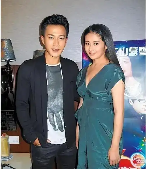 原来在2010年,他曾有一个女朋友叫王靓雅,那时的刘学义还是个大男孩