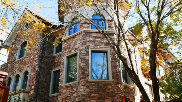 房主欠债9000余万!北京四环内一别墅被强制腾退,面积560平价值上亿