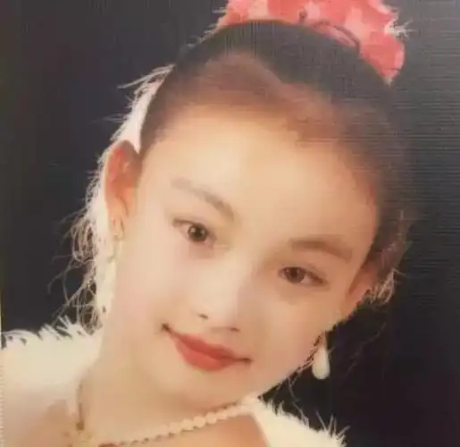 鹿晗杨幂吴亦凡杨洋倪妮陈伟霆 明星童年照里的"玄机"