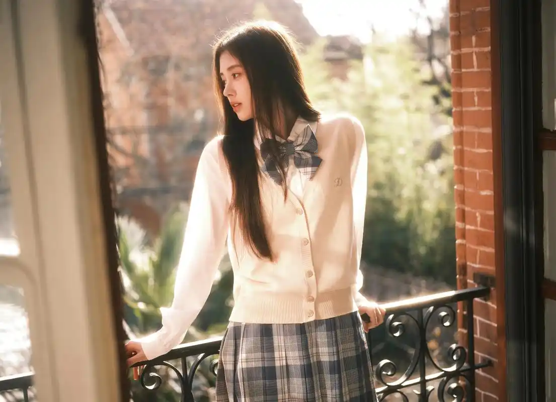 "四千年美女"鞠婧祎,纯欲校园风,那些年我们一起追的女孩