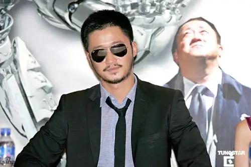 吴京大胡子造型