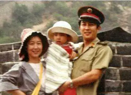 久而久之,性格暴躁的孙涛患上了抑郁症,经常在家里打骂丈夫甚至对自己