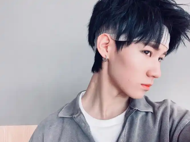 怎么什么发带都能驾驭#时代少年团张真源