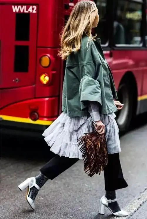 裙子里面穿裤子,酷吗~67676767