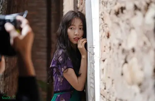 [朴信惠]捕捉西班牙太阳般强烈的美貌:)