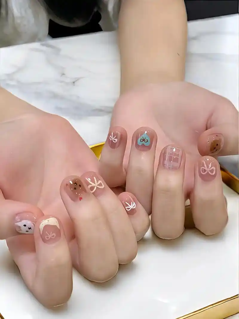 超好看超可爱的短款美甲巨显白的高级穿戴甲