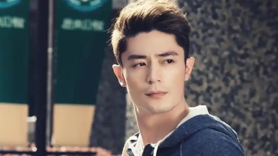 霍建华机场喊话代拍别跟着,温柔沟通尽显礼貌,把代拍都整不会了