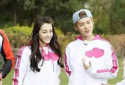 迪丽热巴根本就不会退出跑男但是迪丽热巴和鹿晗确实不是情侣关系