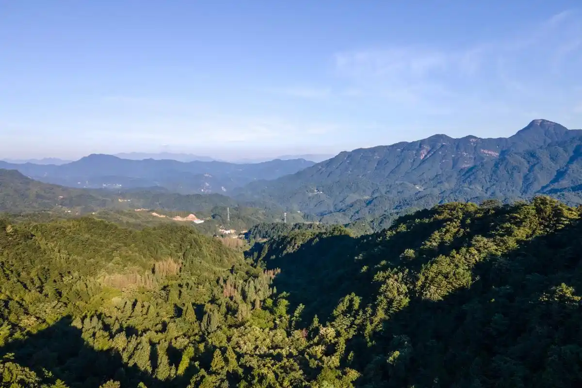 安徽大别山主峰白马尖,一处被忽略的避暑胜地,夏天温度只有22度