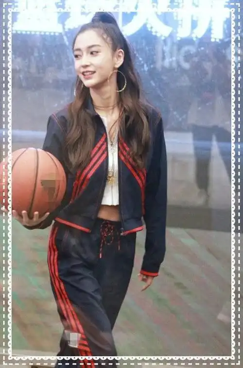 脱下高跟鞋的杨颖瞬间暴露真实身高,网友:看完真为小海绵担心!