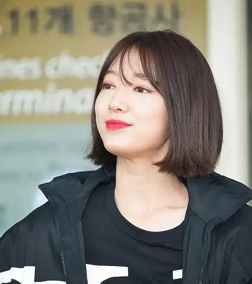 "男神收割机"朴信惠近照曝光太臃肿,短发圆脸如同大妈