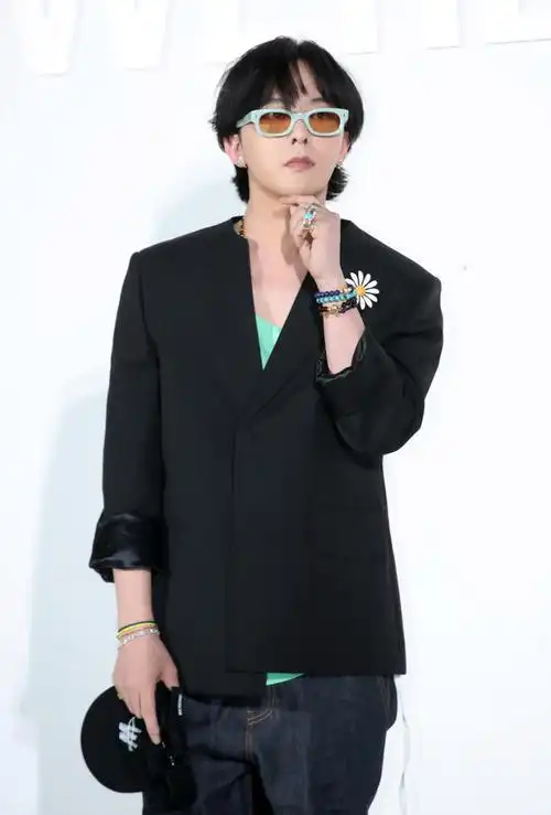 权志龙三度否认吸毒,称下月将主动到案接受调查,警方回应