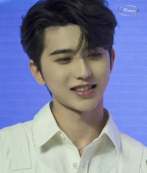 汰渍品牌代言人蔡徐坤