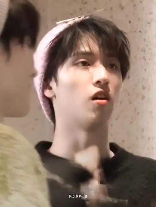 一些萌掉07的可爱瞬间!96 笑起来就是太阳花#严浩翔