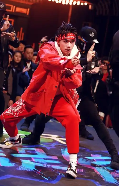 易烊千玺录制《这!就是街舞》