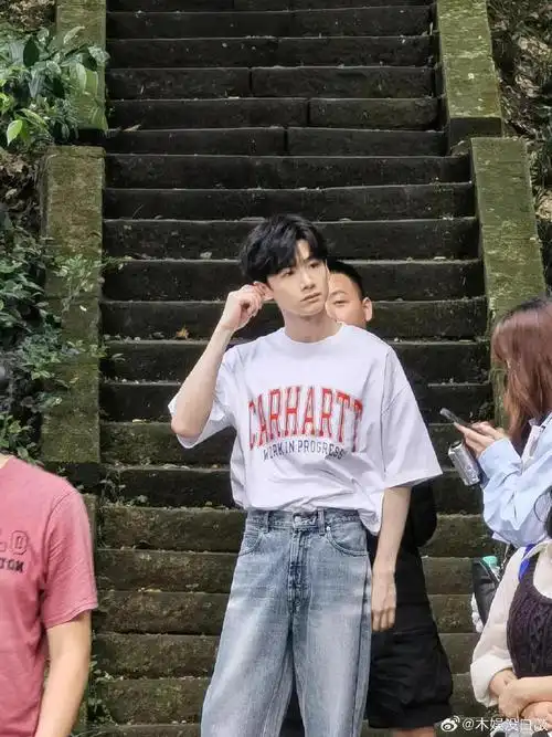 白敬亭难哄路透生图