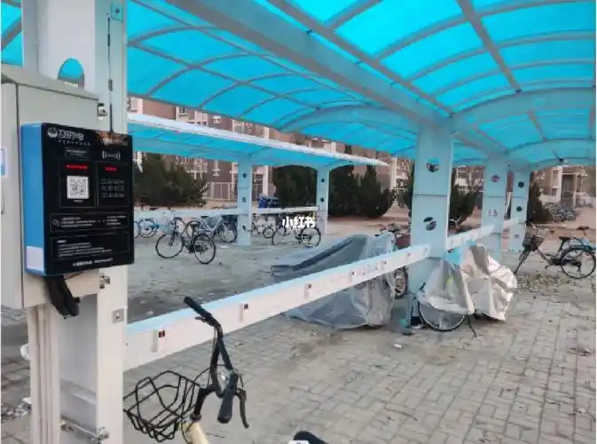 天津师范学校新增了电瓶车充电桩方便教师