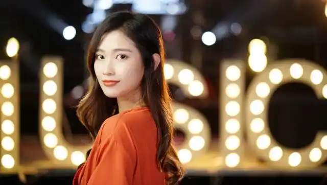 亮声王晴演绎林忆莲的《不必在乎我是谁》,每次听都能触动内心