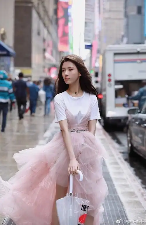 昔有琉璃瓦角色海报